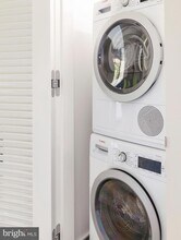 1630 Columbia Rd NW, Unit 208 in Washington, DC - Foto de edificio - Building Photo