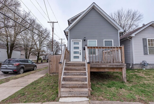 property at 2901 S 5th St