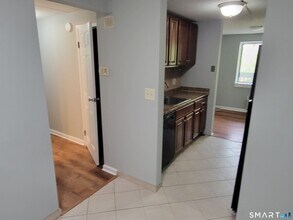 126 Triangle St in Danbury, CT - Building Photo - Building Photo