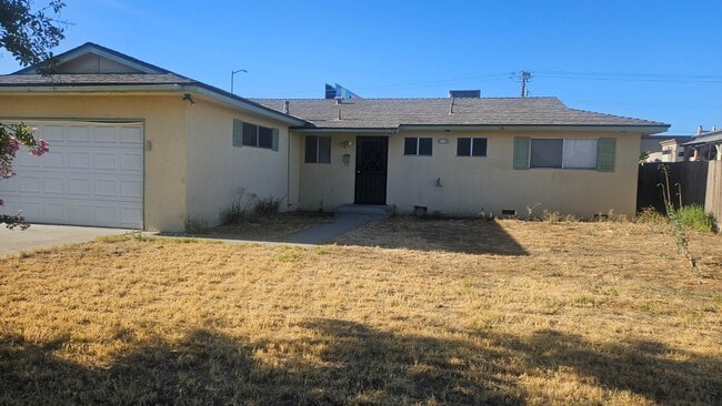 property at 956 W Antonio Dr