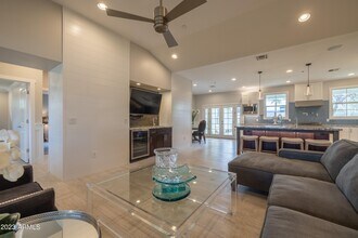 3621 N Kachina Ln in Scottsdale, AZ - Building Photo - Building Photo