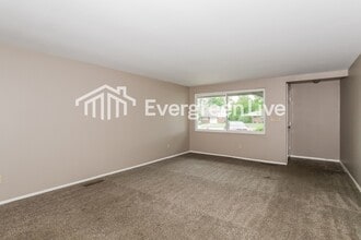 5862 Brandt Pike in Dayton, OH - Building Photo - Building Photo