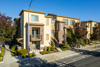 Centered on Capitol in San Jose, CA - Building Photo - Building Photo