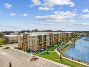 Lake Sumter Reserve in Lady Lake, FL - Foto de edificio - Building Photo