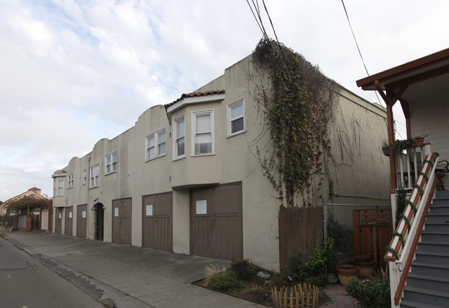 529 Palace Ct in Alameda, CA - Building Photo - Building Photo