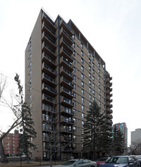 Centro 733 in Calgary, AB - Building Photo - Building Photo