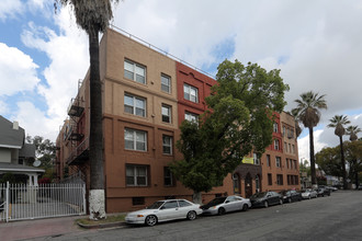 Pacific Apartments in Los Angeles, CA - Building Photo - Building Photo