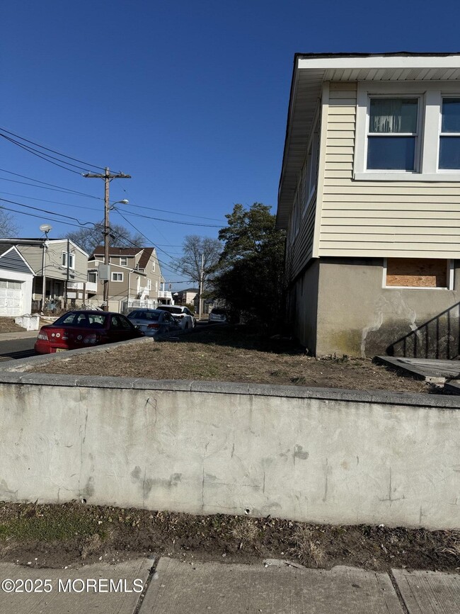 102 Raritan Ave in Keansburg, NJ - Building Photo - Building Photo