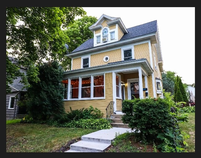 property at 3112 Fremont Ave S