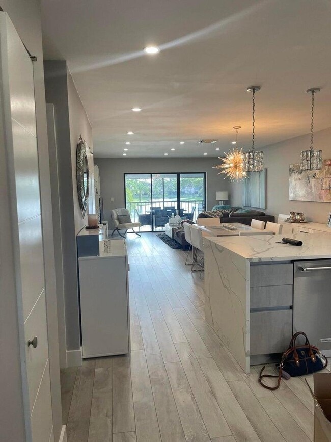 9299 Vista Del Lago in Boca Raton, FL - Building Photo - Building Photo