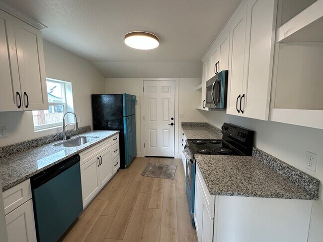343 E Coatsville Ave in Salt Lake City, UT - Building Photo - Building Photo