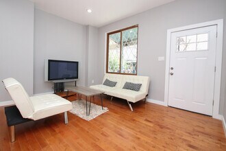 3831 N Sydenham St in Philadelphia, PA - Building Photo - Building Photo