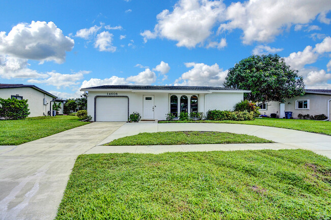 14608 Country Side Ln in Delray Beach, FL - Building Photo - Building Photo