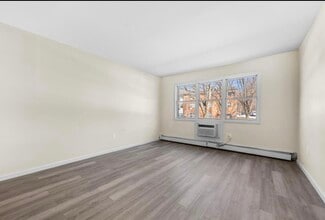 2201 Barclay Mnr, Unit 2201 in Newburgh, NY - Foto de edificio - Building Photo