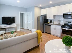 2130 N Sedgwick St, Unit 2109 in Chicago, IL - Building Photo