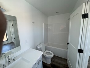 102 Second St, Unit 102 A in Silver Cliff, CO - Foto de edificio - Building Photo