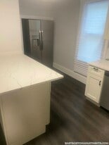 118 Marginal St in Boston, MA - Building Photo