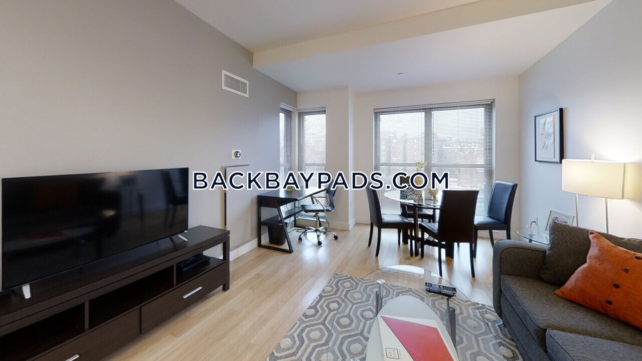 1085 Boylston St-Unit -101 in Boston, MA - Building Photo