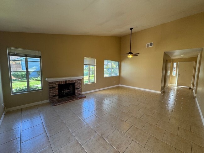2488 Turnbridge Glen in Escondido, CA - Building Photo - Building Photo
