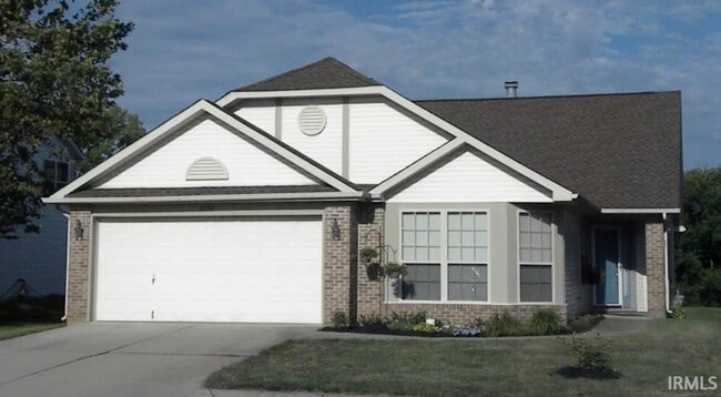 property at 2245 Sandpiper Ct N