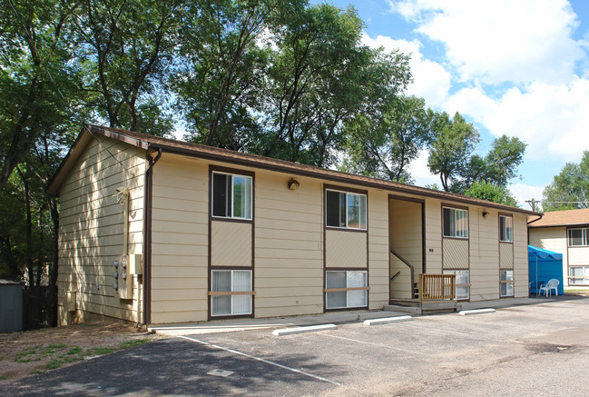 910-930 Gib Ln in Colorado Springs, CO - Building Photo - Building Photo