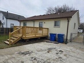 11921 Belmont Ave in Warren, MI - Building Photo - Building Photo