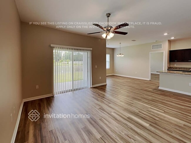 3933 Spruce Creek Dr in Lakeland, FL - Foto de edificio - Building Photo