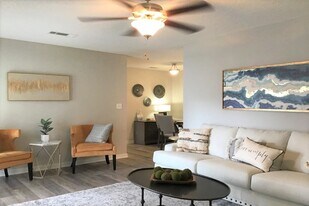 Laurelwood Apartment Homes