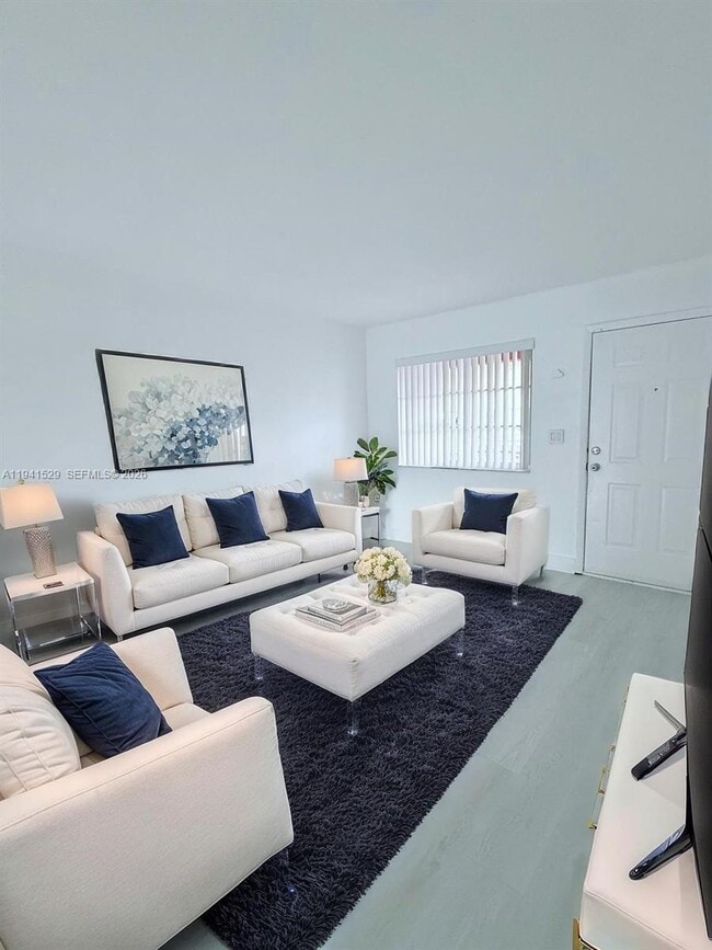 6801 W 36th Ave in Hialeah, FL - Building Photo - Building Photo