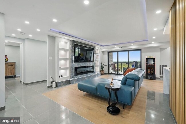 property at 309 Yoakum Pkwy