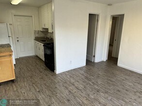 516 SW 15th St in Fort Lauderdale, FL - Building Photo - Building Photo