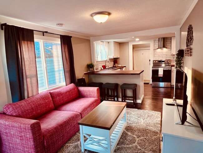 property at 1938 5th St