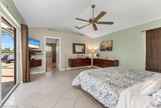 929 Marble Dr in Naples, FL - Foto de edificio - Building Photo