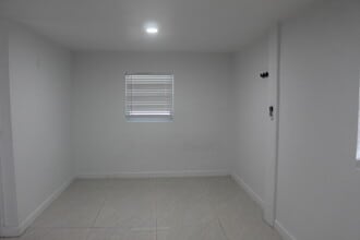 4434 Venus Ave in West Palm Beach, FL - Foto de edificio - Building Photo