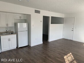 5317 Curry Ford Rd-Unit -Unit O201 in Orlando, FL - Building Photo - Building Photo