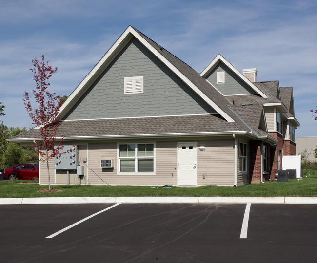 Northwood Townhomes in Eagan, MN - Foto de edificio - Building Photo