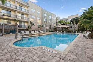 Mosaic Westshore in Tampa, FL - Building Photo