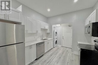 268 Talbot St in St Thomas, ON - Building Photo - Building Photo