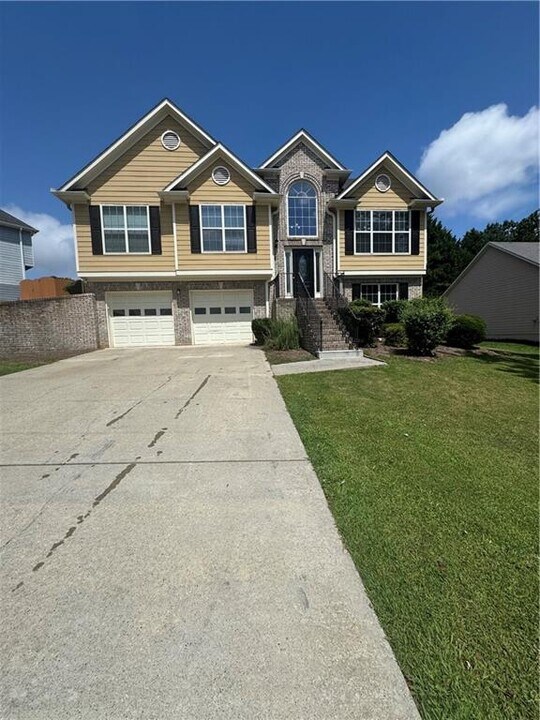 2738 Ballyshannon Ct in Dacula, GA - Building Photo
