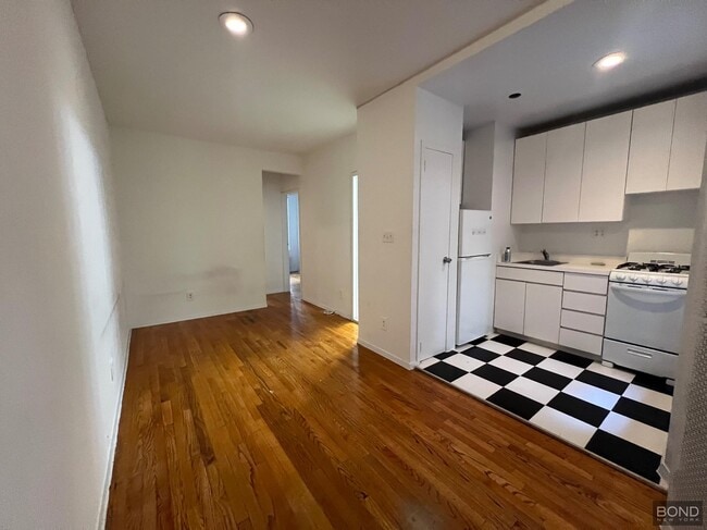 property at 425 E 65th St
