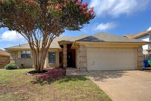 7745 Pear Tree Ln in Watauga, TX - Building Photo