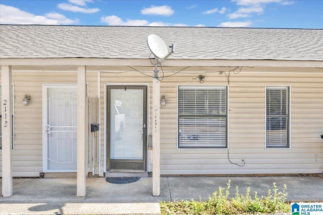 2111 Pentland Dr in Birmingham, AL - Building Photo