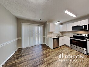 7717 Pence Pond Ln in Charlotte, NC - Building Photo - Building Photo