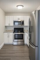 537 S Sequoia Dr in West Palm Beach, FL - Building Photo