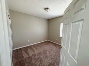 9529 Newdale Way in Riverview, FL - Building Photo - Building Photo