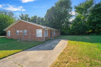 1716 Todd Ct in Owensboro, KY - Foto de edificio - Building Photo