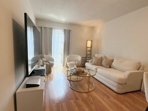 120 Sussex St, Unit 5F in Hackensack, NJ - Building Photo - Building Photo