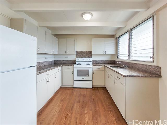 property at 94-820-820 Awanei St