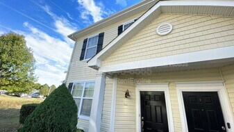 1450 Leckford Dr in Chesapeake, VA - Building Photo