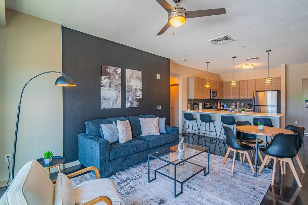 295 E Roosevelt St in Phoenix, AZ - Building Photo